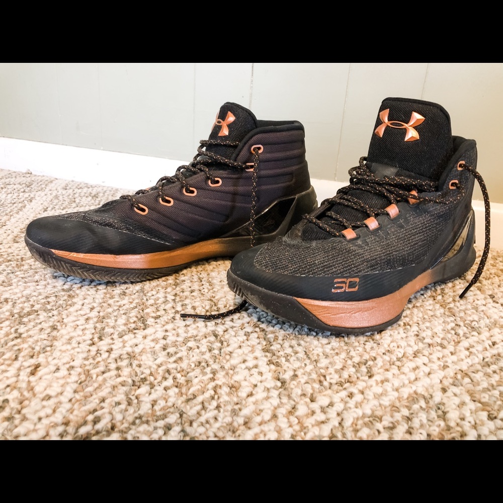 RARE•STEPH CURRY 3•barely worn!!
